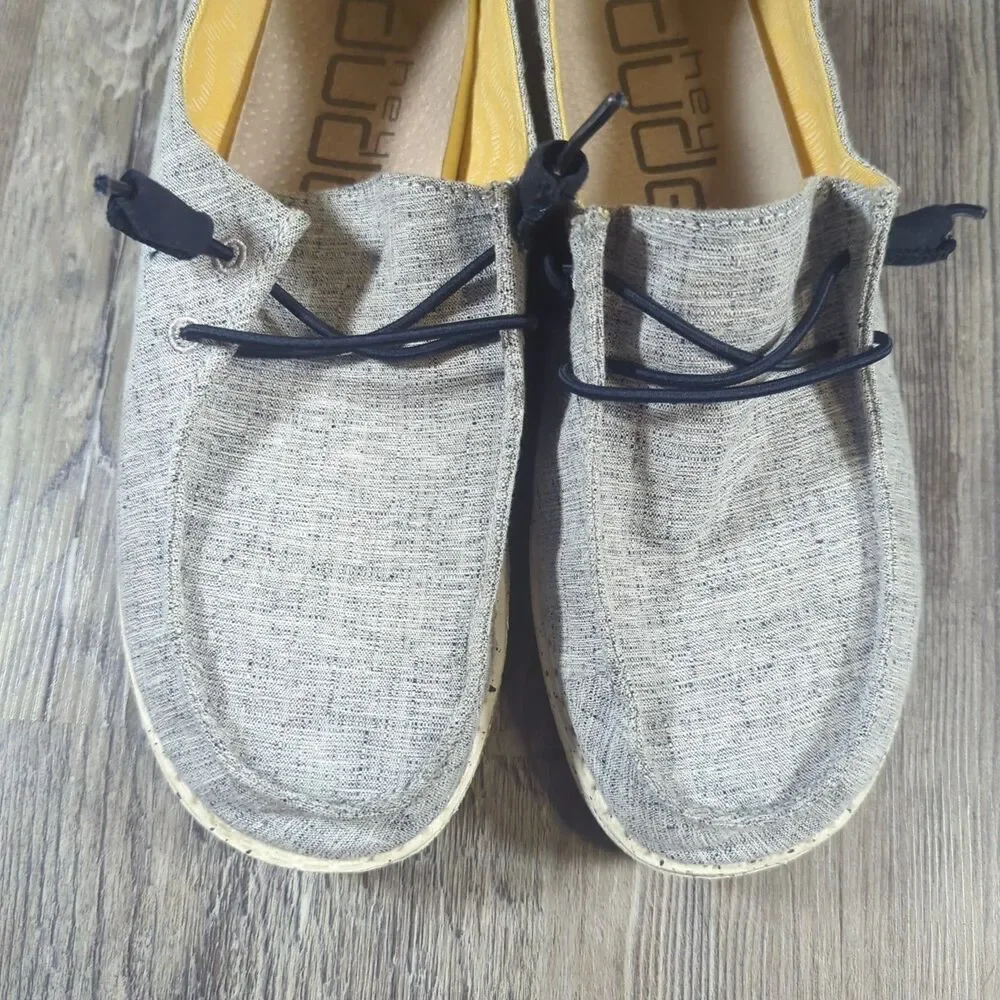 Hey Dude Shoes Womens Size 7 Wendy Chambray White Blue Slip On Loafers Flats